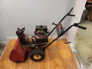 TORO POWER HROW 724 SNOWBLOWER