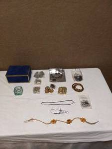 VINTAGE COSTUME JEWELRY