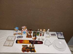 VINTAGE HOME DECOR TRINKETS