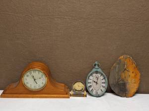 4 CLOCKS