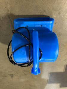 lot 9 image: B-Air 14 HP Air Mover Blower Fan for Water Damage Restoration Carpet Dryer Floor Home and Plumbing Use in Blue   Customer Returns See Pictures
