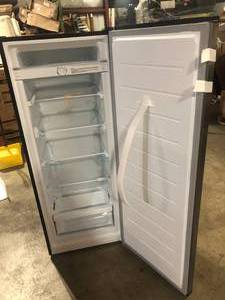 lot 29 image: Vissani 7 cu. ft. Convertible Upright FreezerRefrigerator in Stainless Steel Garage Ready small dent on top corner Customer Returns See Pictures