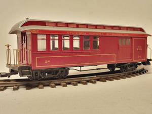 lot 14 image: G Scale Bachmann  Mailcar
