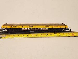 lot 15 image: G Scale Bachmann  Flat Car