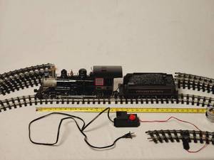 lot 22 image: G Scale Bachmann  Train Set