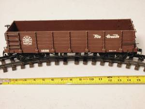 lot 30 image: G Scale Bachmann Gondola Car