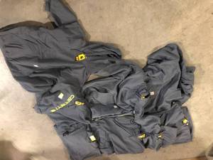 8 Pieces of Carhartt Mens Regular Large Carbon Heather CottonPolyester Sweatshirt Customer Returns See Pictures