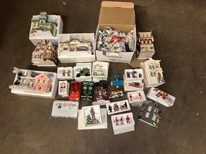 Lot of Assorted Snow collection collectibles items