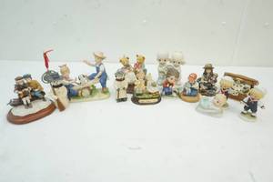 lot 6 image: Home decor Figurines