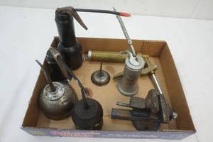 lot 13 image: oil squirt cans