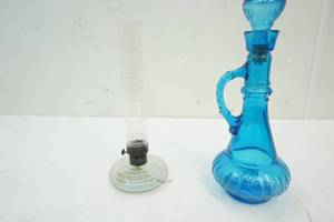 lot 33 image: Liquor Decanter
