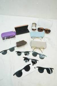 lot 62 image: glasses