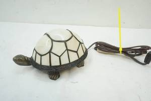 lot 63 image: turtle light
