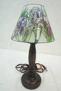 lot 64 image: lamp