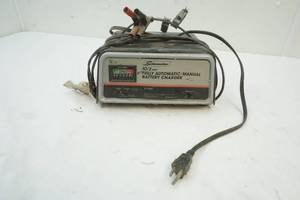 lot 65 image: Schumacher battery charger