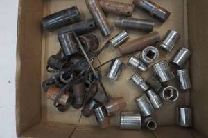lot 71 image: Sockets