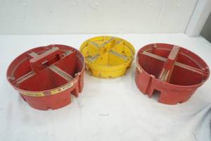lot 74 image: Bucket boss trays