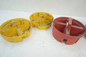 lot 75 image: Bucket boss trays