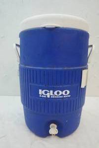 lot 78 image: Igloo cooler