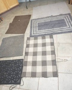 lot 107 image: rugs