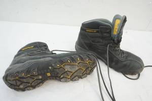 lot 118 image: Cat boots