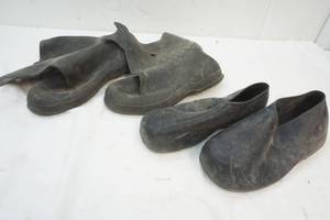 lot 119 image: over shoes