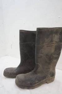 lot 120 image: Tingley rubber boots