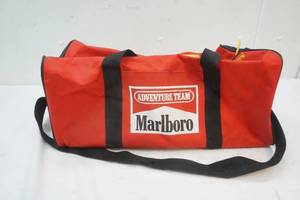 lot 138 image: Marlboro duffle bag