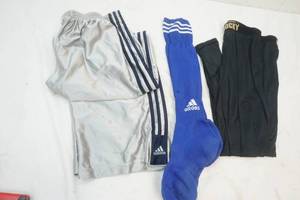 lot 140 image: Adidas snap away joggers