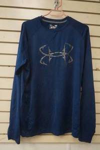 lot 147 image: Under Armor base layer shirt