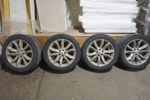 lot 169 image: Hankook tires
