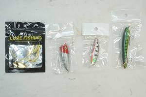 lot 175 image: fishing lures