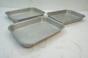 lot 184 image: Cake pans