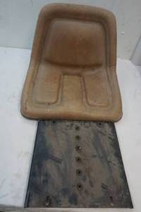 lot 206 image: Seat
