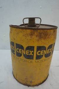 lot 213 image: Vintage Cenex motor oil can
