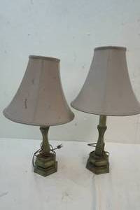 lot 255 image: Pair of Greengray table lamps