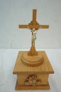 lot 282 image: Light Oak Crucifix box