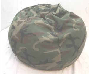 lot 290 image: Camo Bean Bag