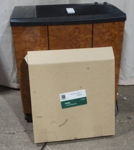 lot 301 image: Aircare Humidifier with Filters and remote