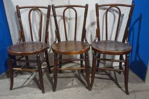 lot 303 image: 3 Vintage Dining Room Chairs