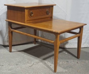 lot 307 image: Side Table