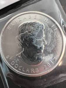 1 TROY OZ .999 FINE SILVER 2012 CANADIAN MAPLE LEAF ROUND