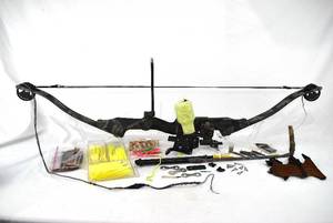 lot 7 image: Compound bow with bow fishing reel and accessories