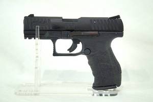 lot 3 image: Walther PPQ M2 .22 LR Full Size, 4 Barrel, New In Box