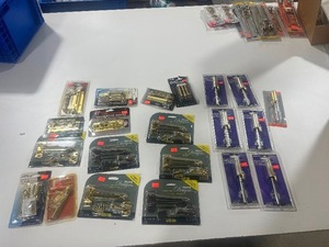 lot 12 image: HINGE PINS, CHAIN BOLTS, DOOR CHAINS