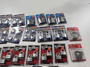 lot 47 image: 50 VARIOUS LOCKS