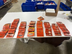 lot 52 image: 5 SANDING DISC SAND PAPER LOT