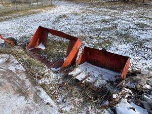 lot 16 image: Case Tractor Bucket Attachments