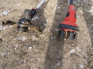 lot 22 image: Electric Black and Decker Weed Whipper and Mulcher