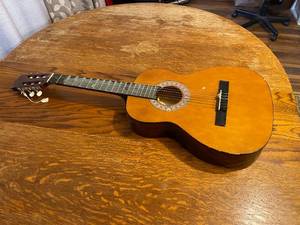 lot 30 image: Lucinda Acoustic Guitar